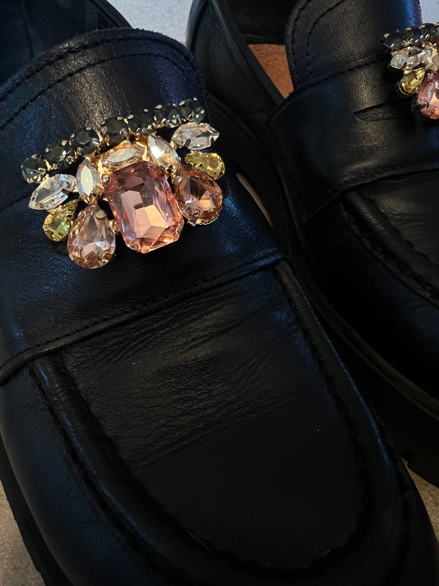 The Shoelace Brand Multicolor Gemstone Cluster – Shoe Charm / Shoe Clip