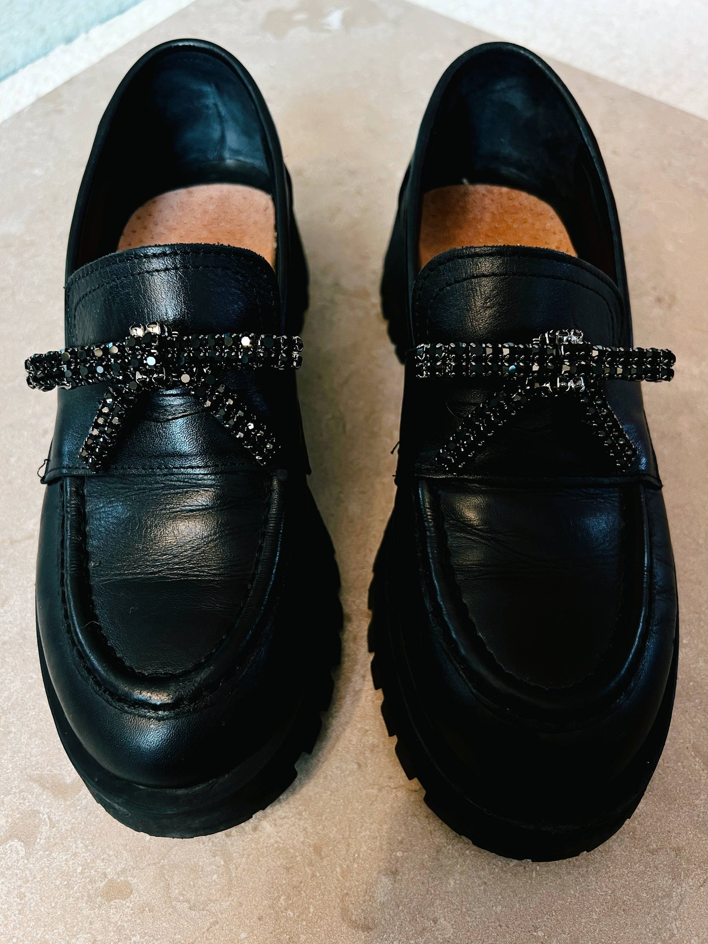 The Shoelace Brand Black Crystal Glitter Bow – Shoe Charm / Shoe Clip