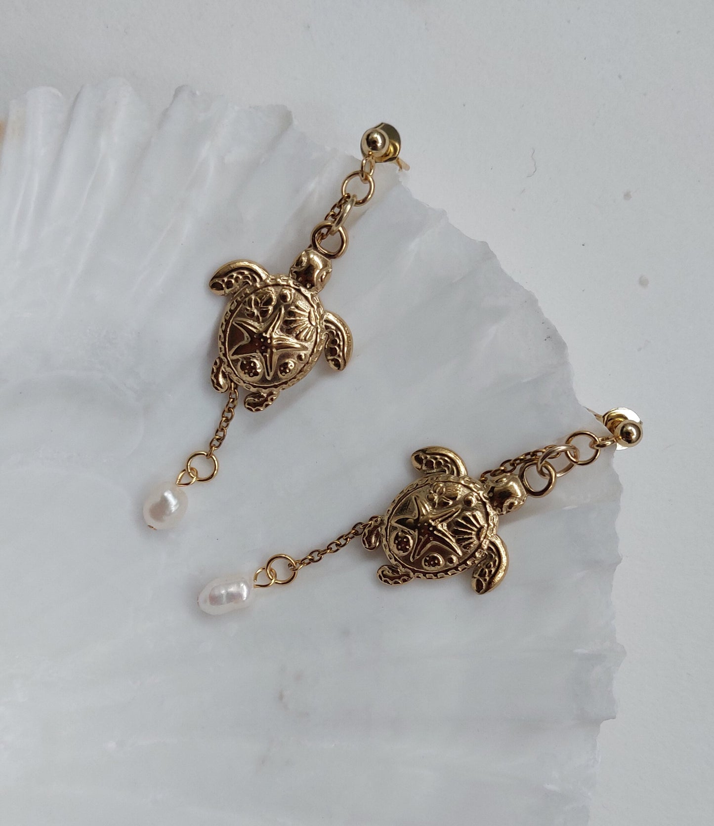 Adeljé Studio Tortue de Mer Studs -korvakorut